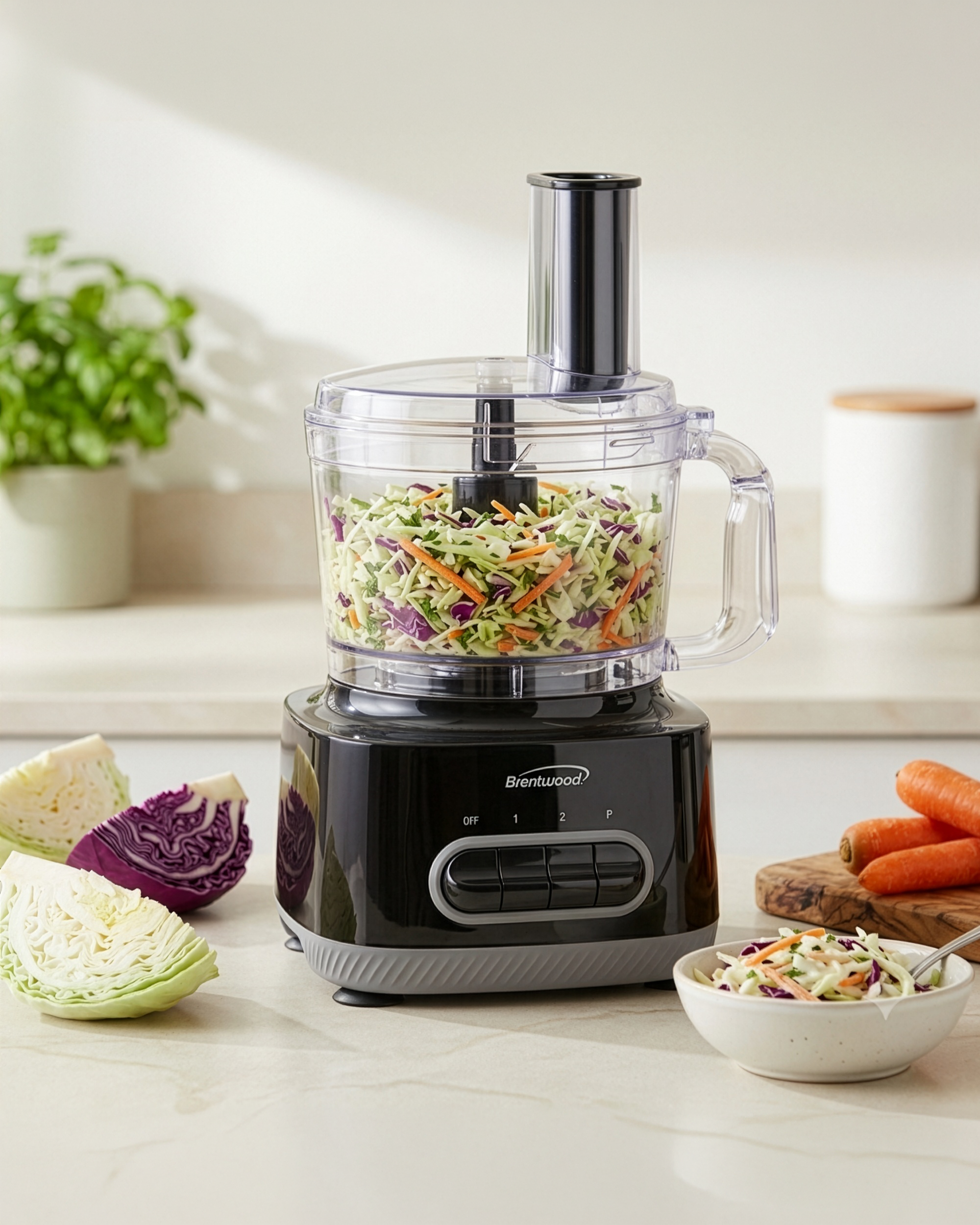 Brentwood FP-586BK 350w 8-Cup Food Processor, 4 Speeds, Chop, Slice, Shred, Grate, Wisk, Mix Dough, Julienne, Emulsify, Puree, Stainless Steel Blades, Black