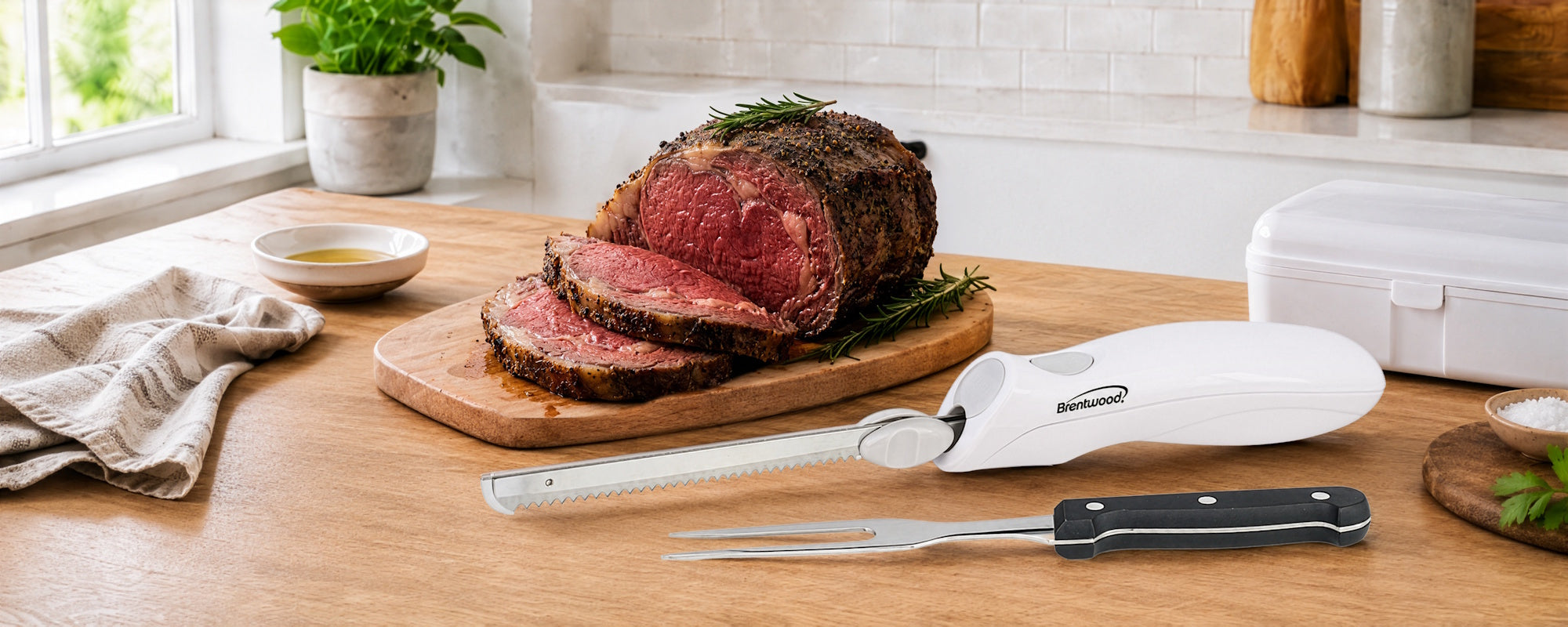 Coming Soon - Brentwood TS-1012W Comfort Grip Electric Knife Set, White